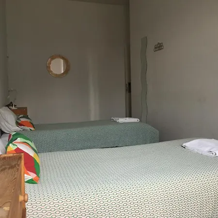 Downtown Hostal Oporto
