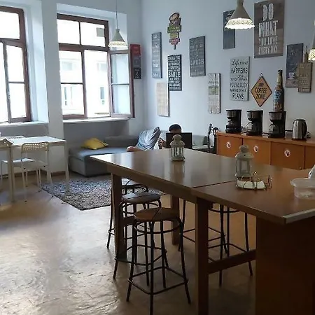 Downtown Hostal *